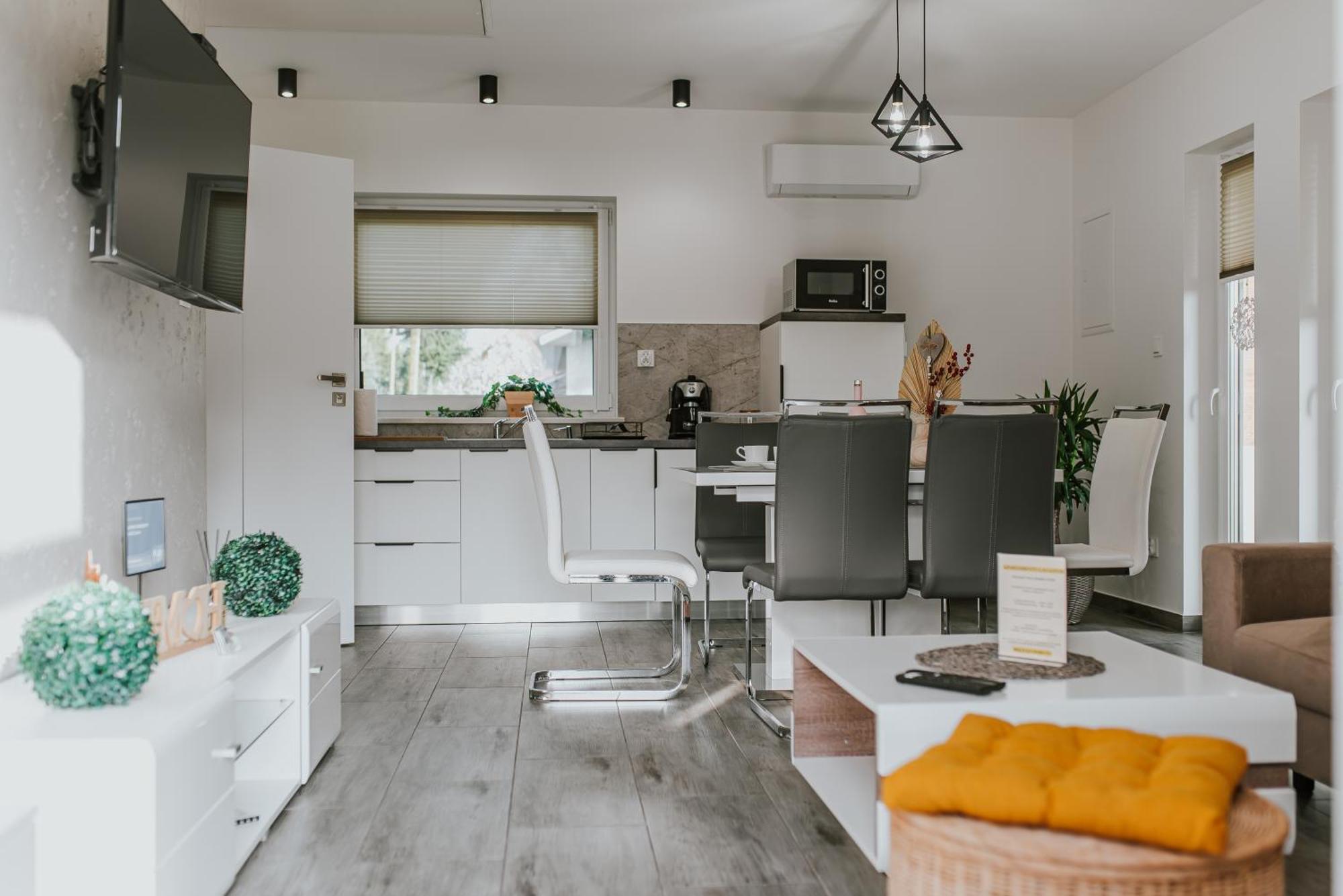 Apartamenty Las ザトル エクステリア 写真